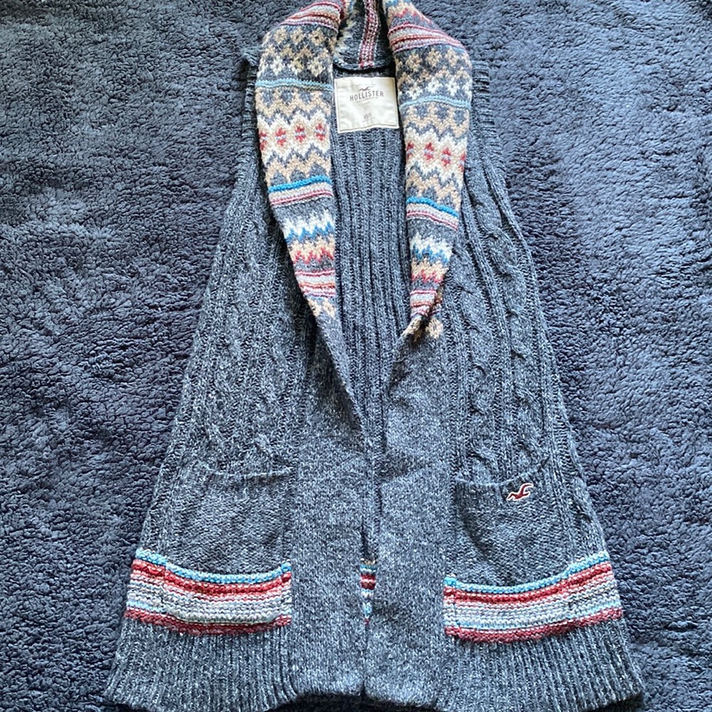 Long sleeveless cardigan
